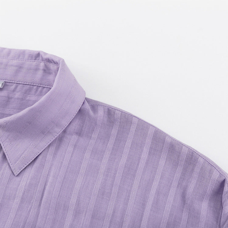 Violett | Leichtes und Luftiges Button-Up und Shorts Ensemble