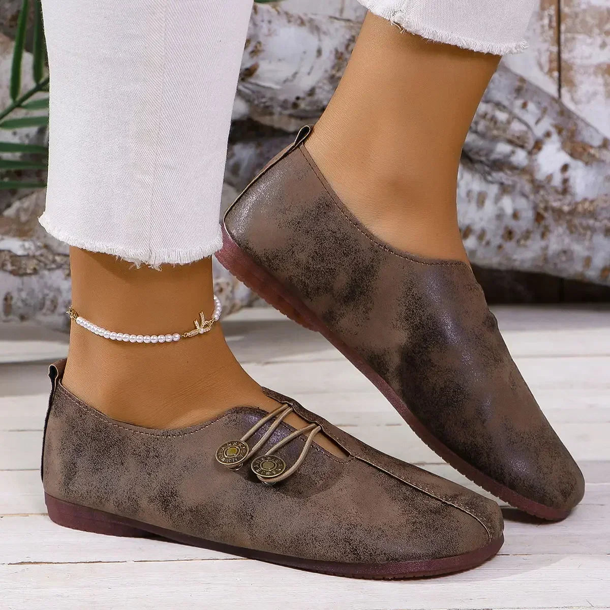 NOIRA WILDLEDER LOAFER