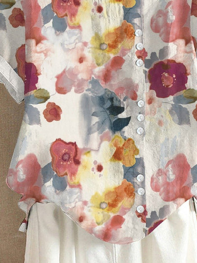 Zendaya – Lässige Bluse Mit Blumenmuster Und Knöpfen
